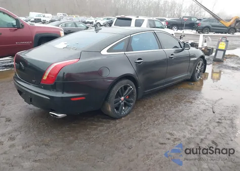 2015 Jaguar Xj Xjl Portfolio z USA, uszkodzony, nr VIN SAJWJ2GD2F8V82366